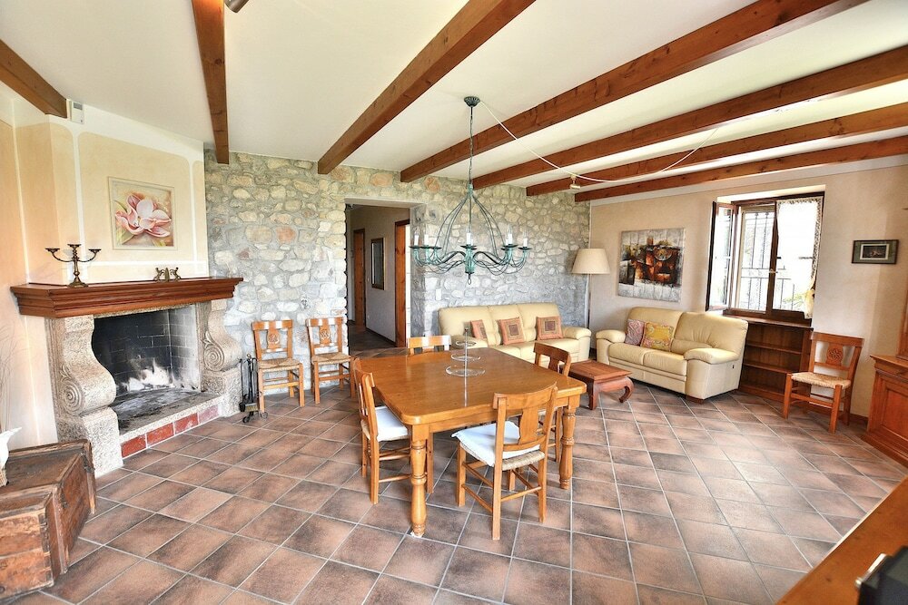 Фото Apartment With Pool Ai Pignoi Ground F