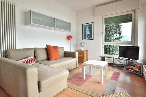 Апартаменты Apartment Windows On The Lake