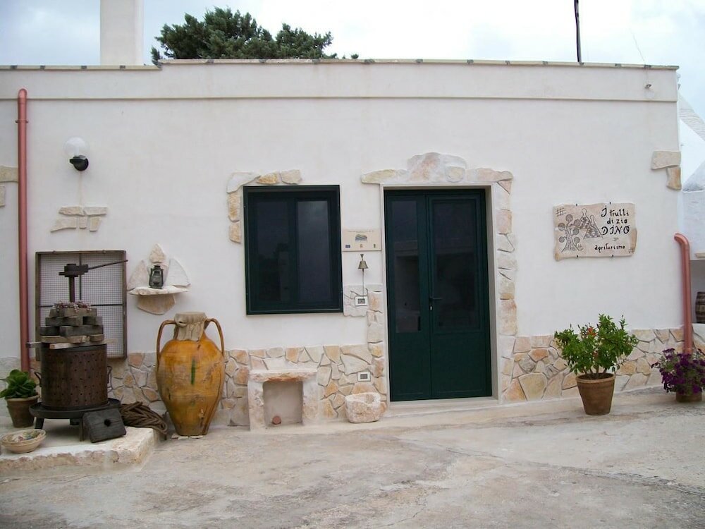 Фото Agriturismo i Trulli di Zio Dino