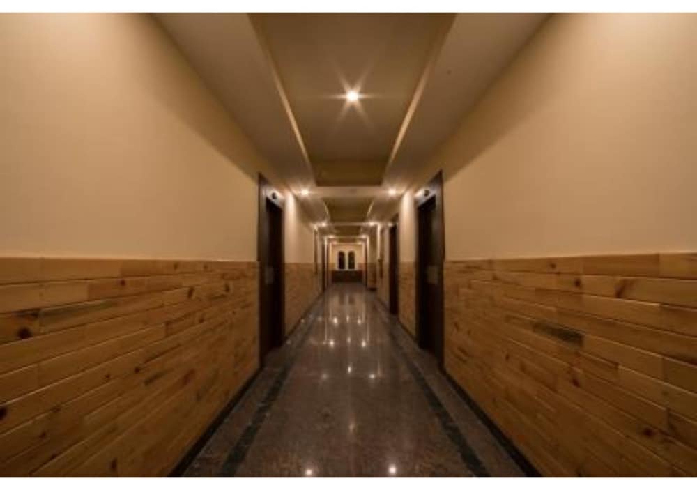 Фото Hotel Lhayul