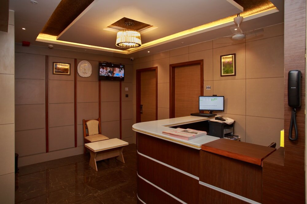 Фото Hotel Leela