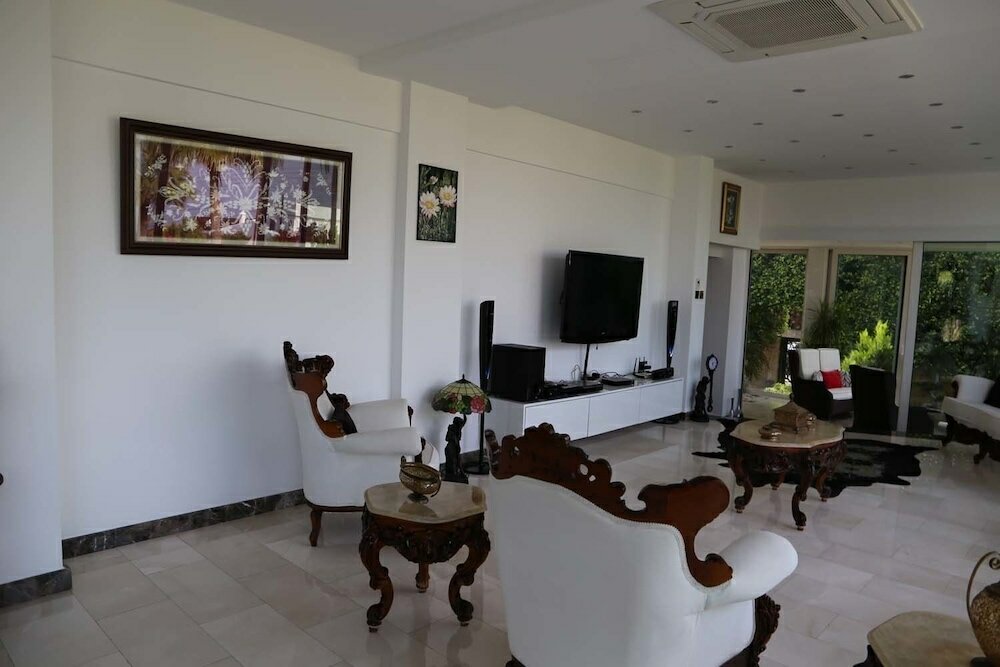 Фото Villa Deluxe by Amy Villas