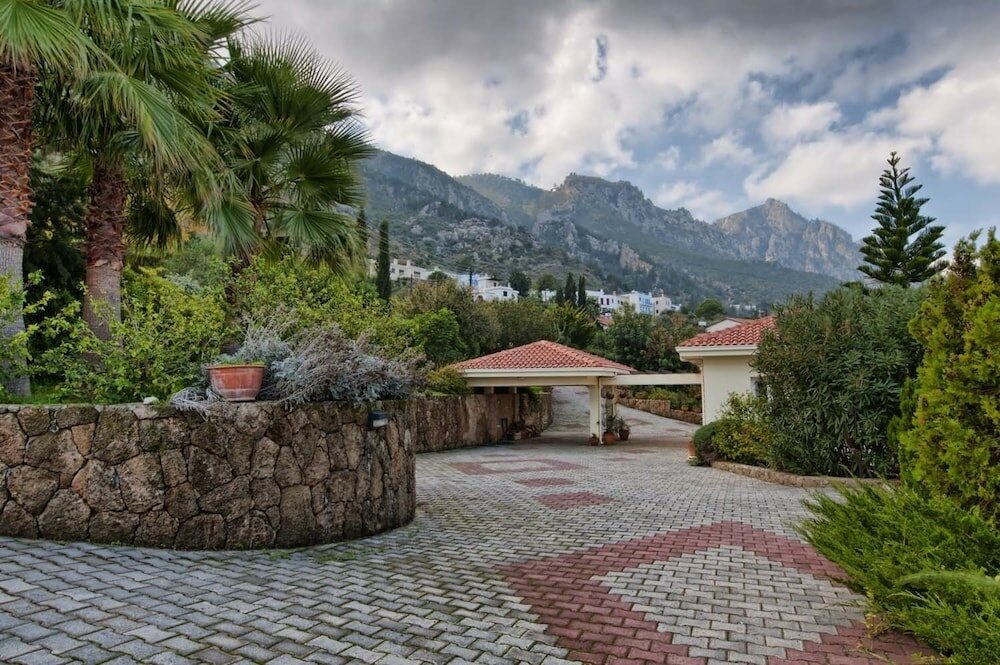 Фото Villa Hillcrest by Amy Villas