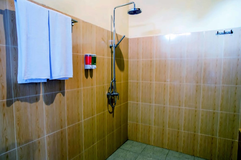 Фото Tatak Bunut Villa Ceningan