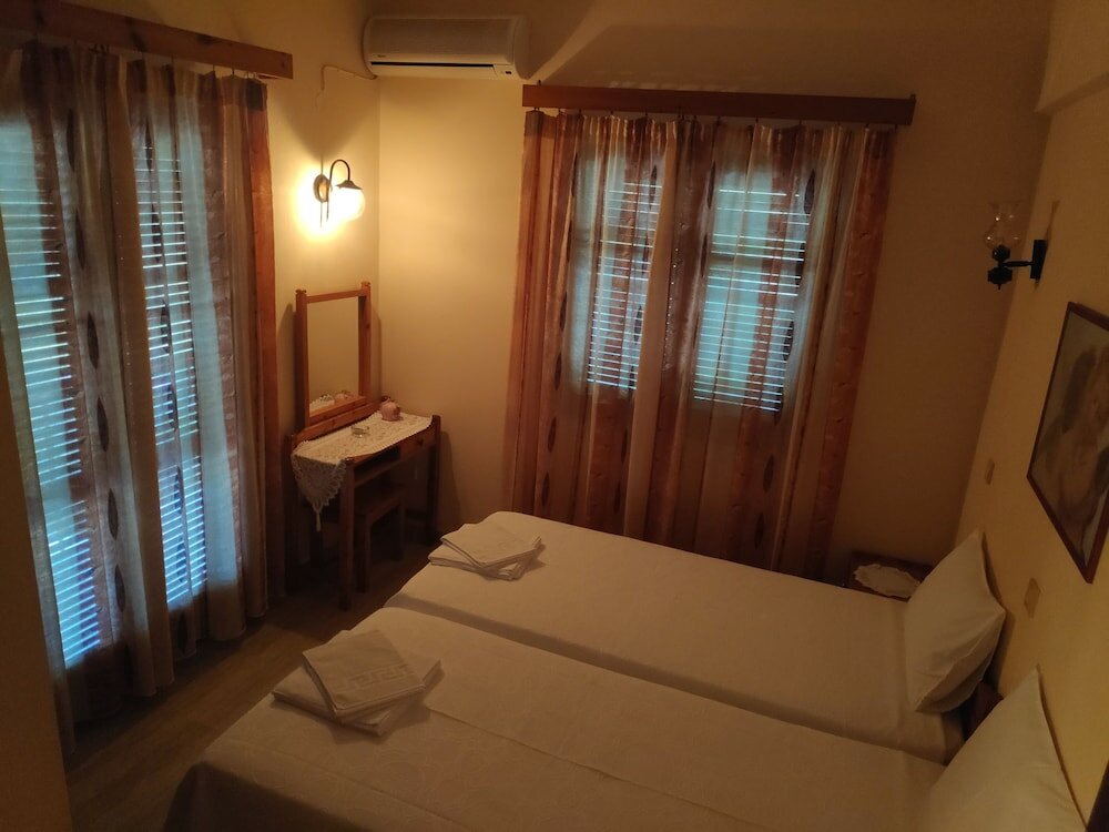 Фото Eleni's Apartments & Studios