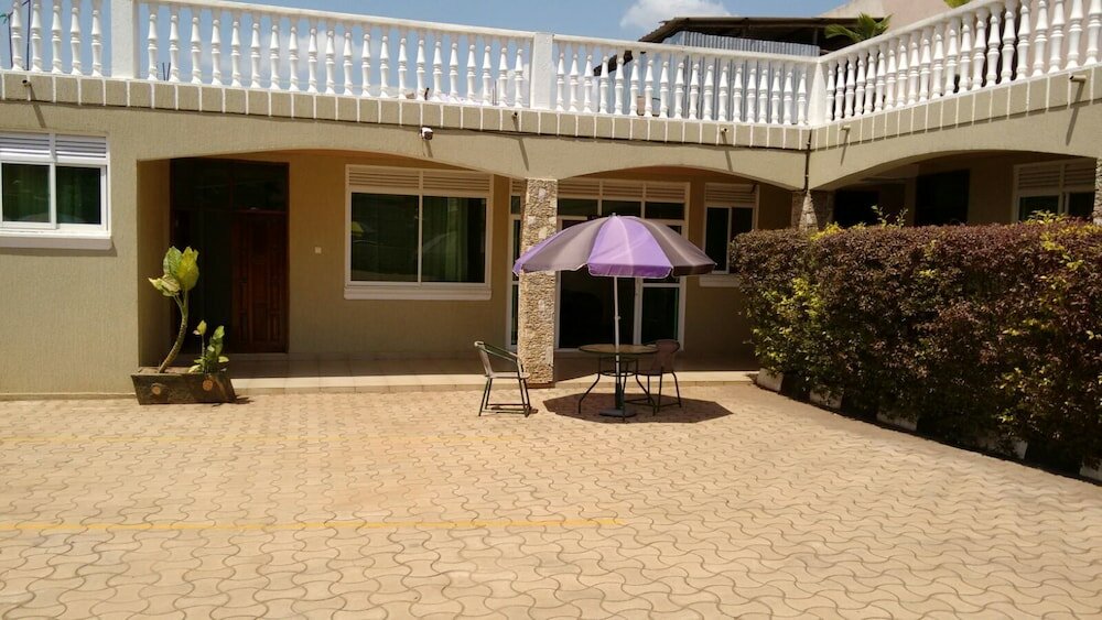 Фото United Motel Entebbe