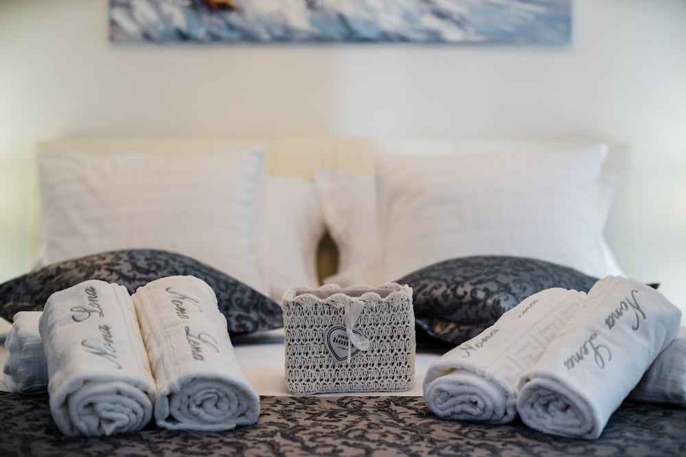 Фото Split Apartments with Hotel Service