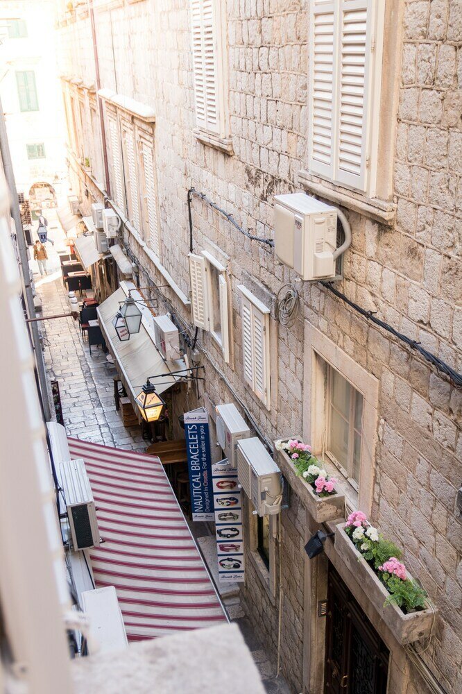 Фото Apartments and rooms Perla