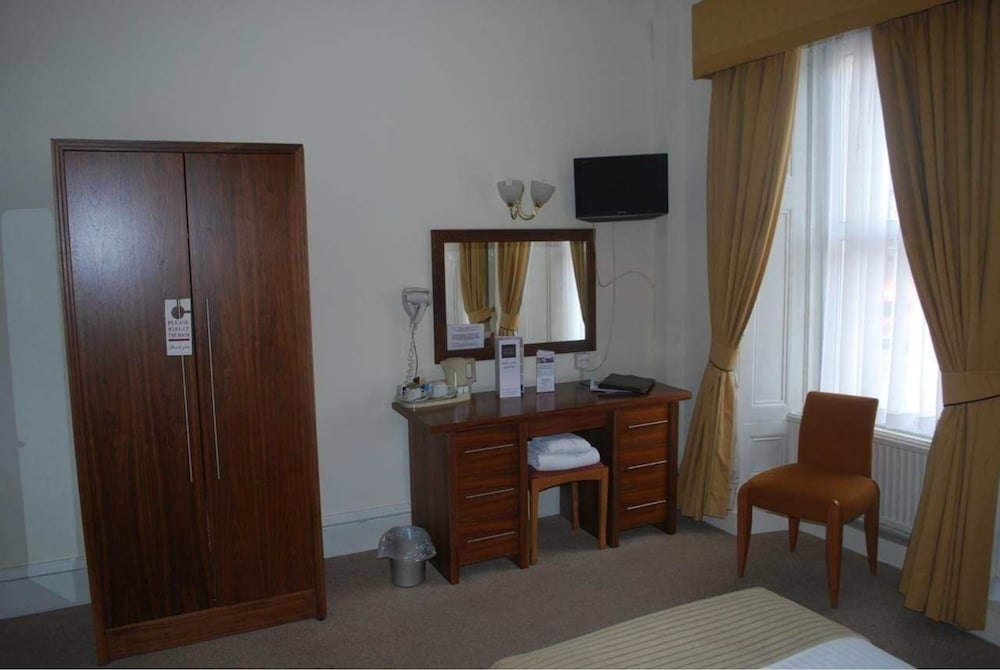 Фото The New County Hotel