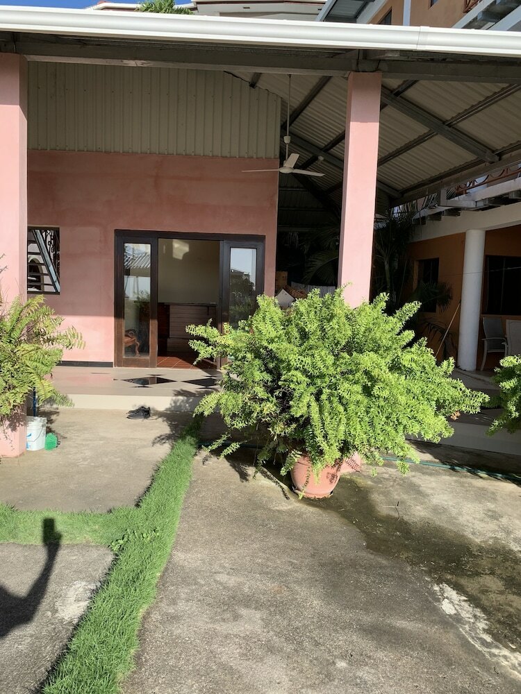 Фото Black Pearl Inn