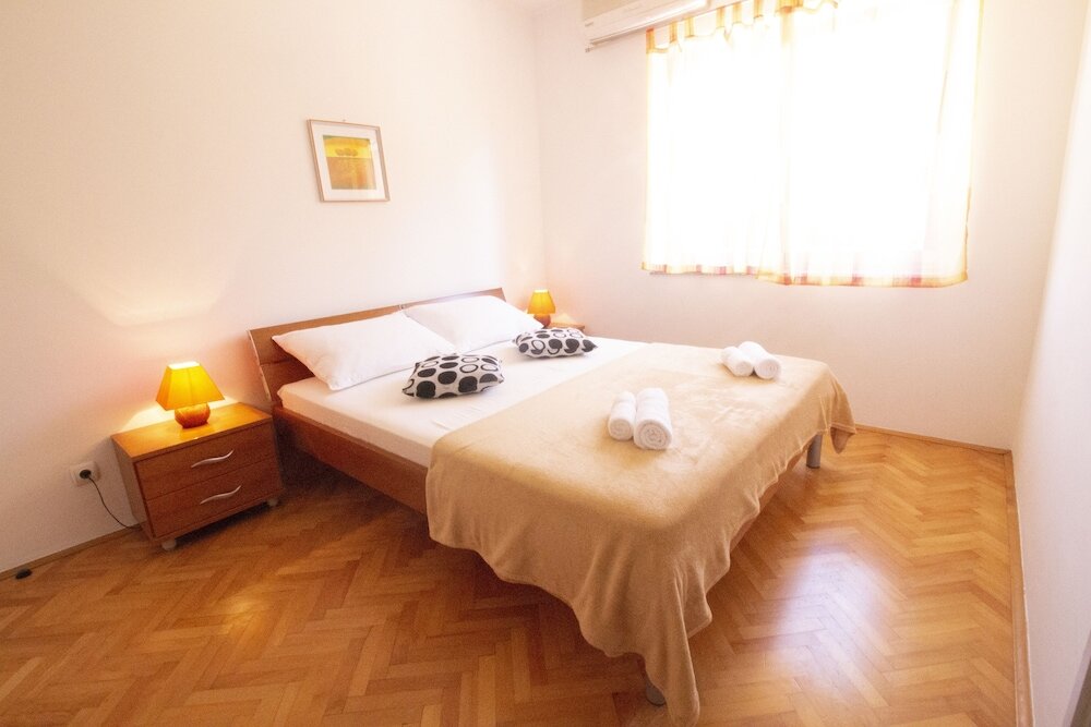 Фото Studios & Rooms Fiesta