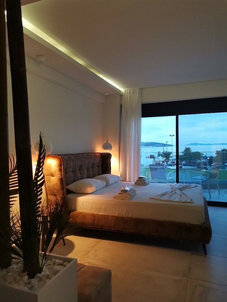 Фото Thetis Boutique Apartments