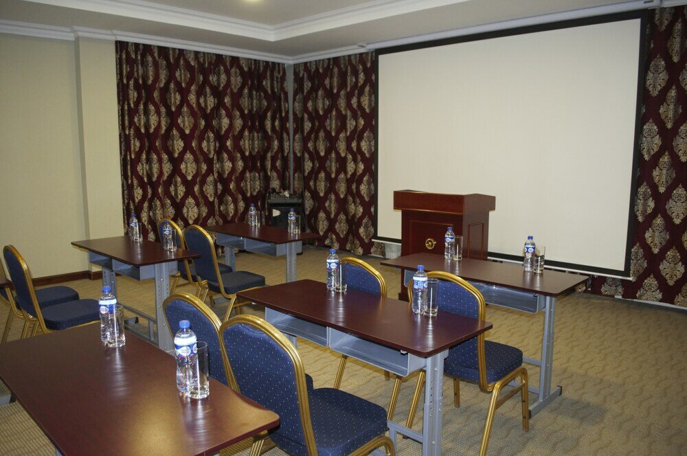 Фото Platinum Hotel