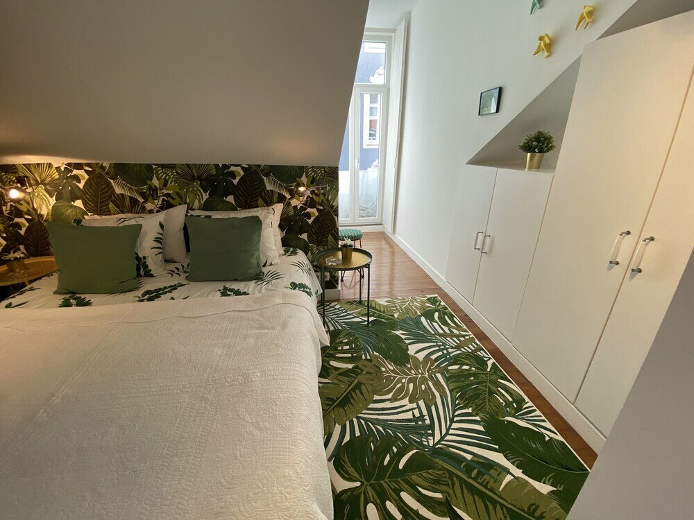 Фото Studios with Mezzanine Rua da Moeda