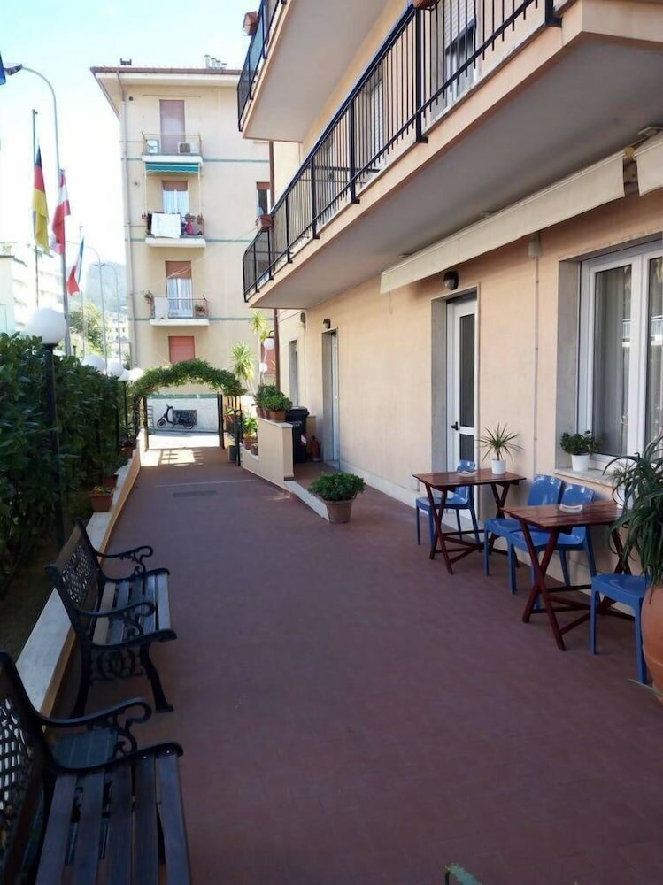 Фото отеля 4