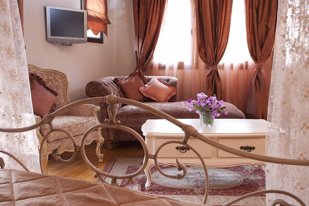 Фото Refanidis Natural Luxury Hotel