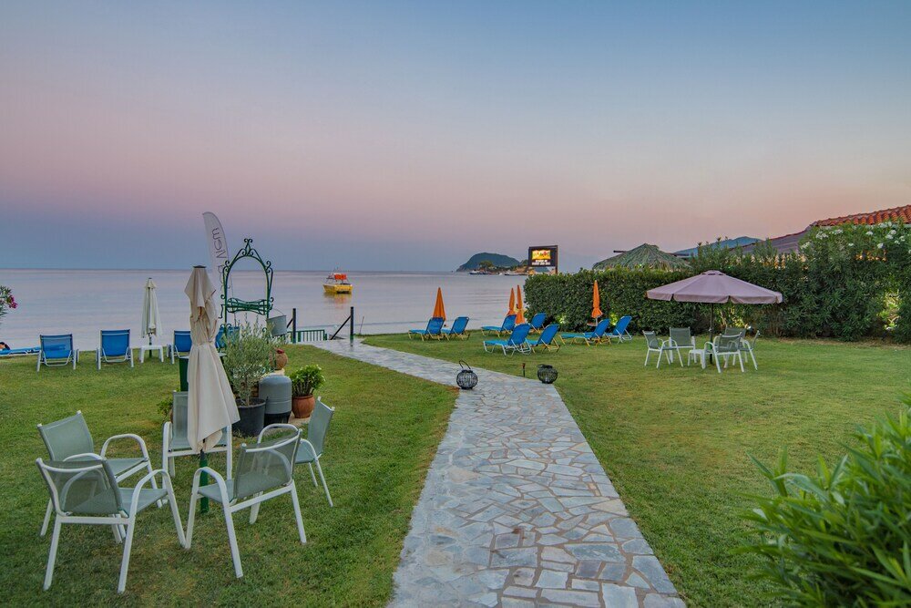 Фото Sea View Studios & Apartments