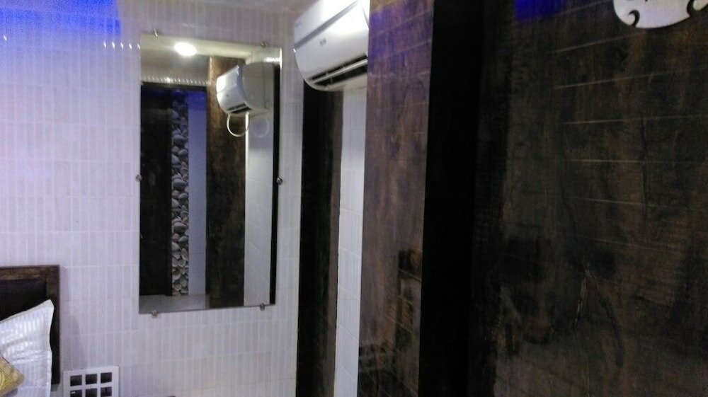 Фото Hotel Paris Residency