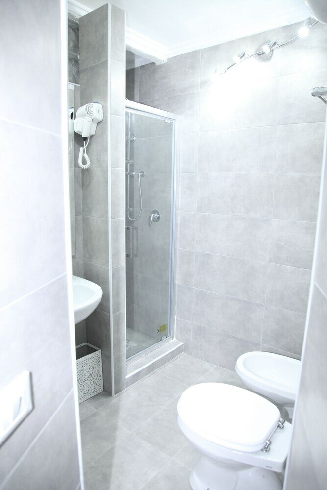 Фото Colorful Sea View Apartments