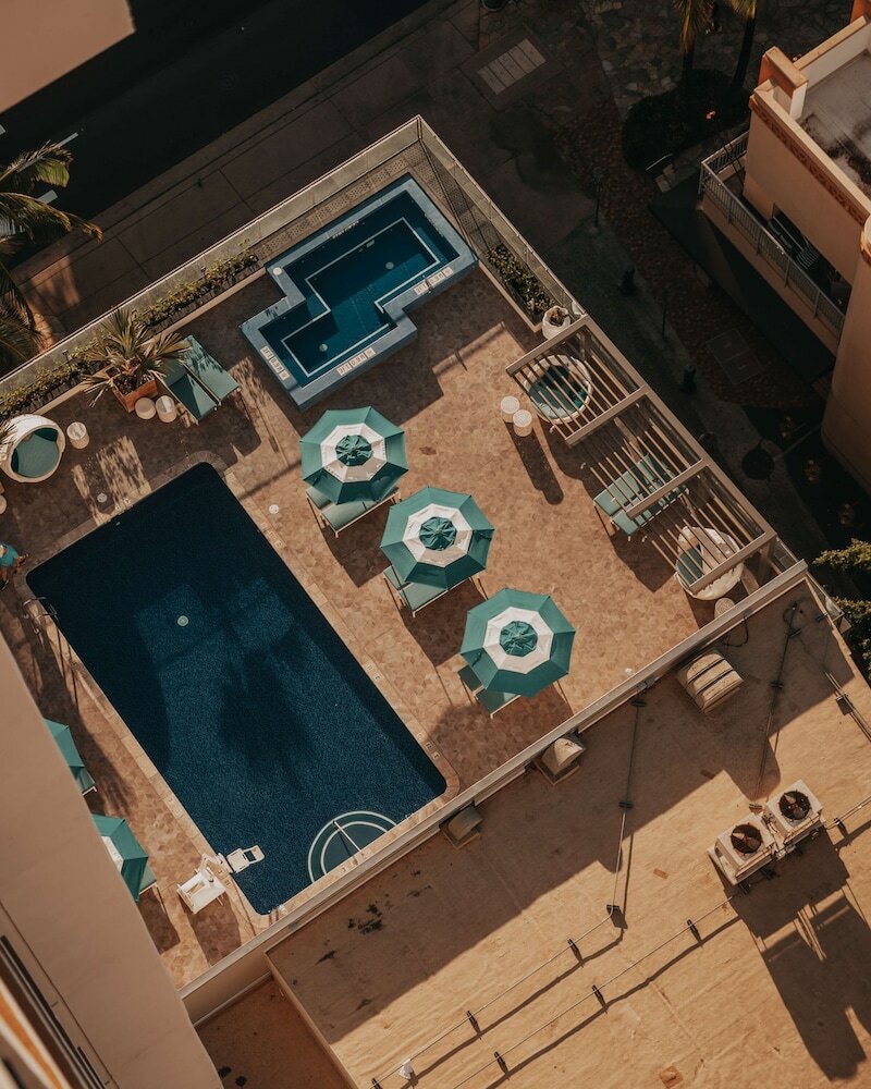 Фото Outrigger Waikiki Beachcomber Hotel