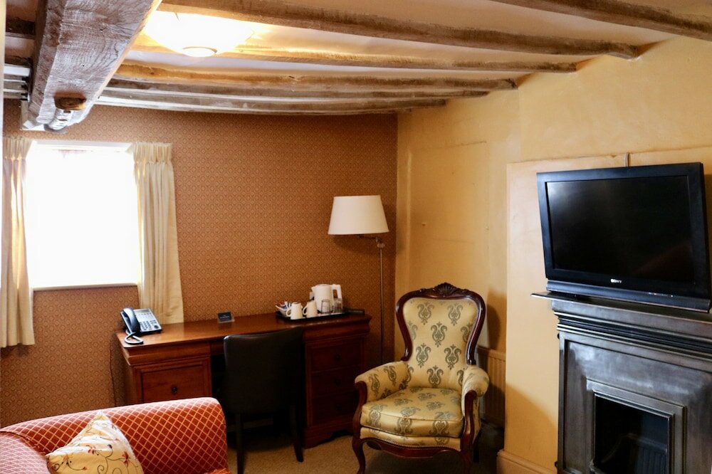 Фото The Cottage Hotel