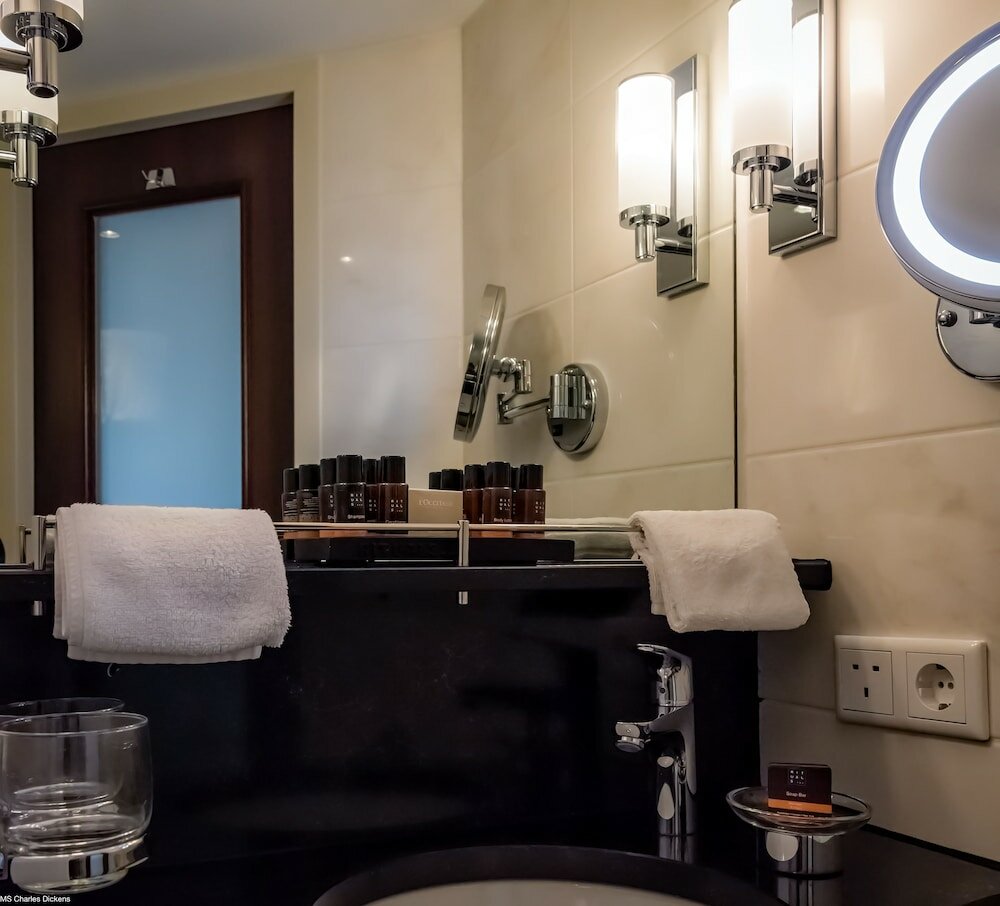 Фото Select Ms Charles Dickens - Neuss