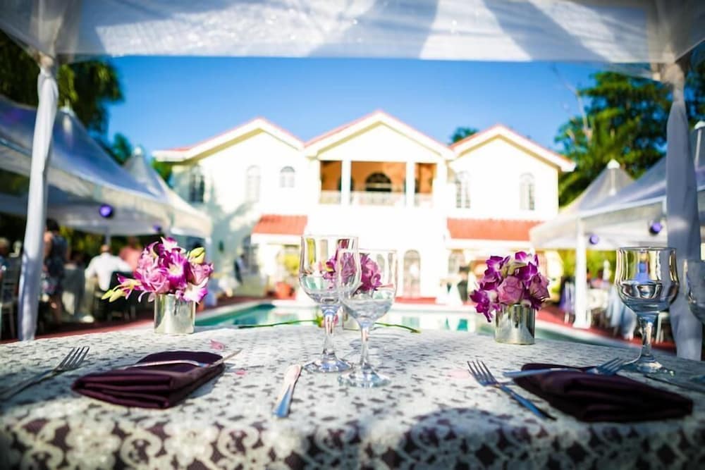 Фото Summerhill, 8br by Jamaican Treasures