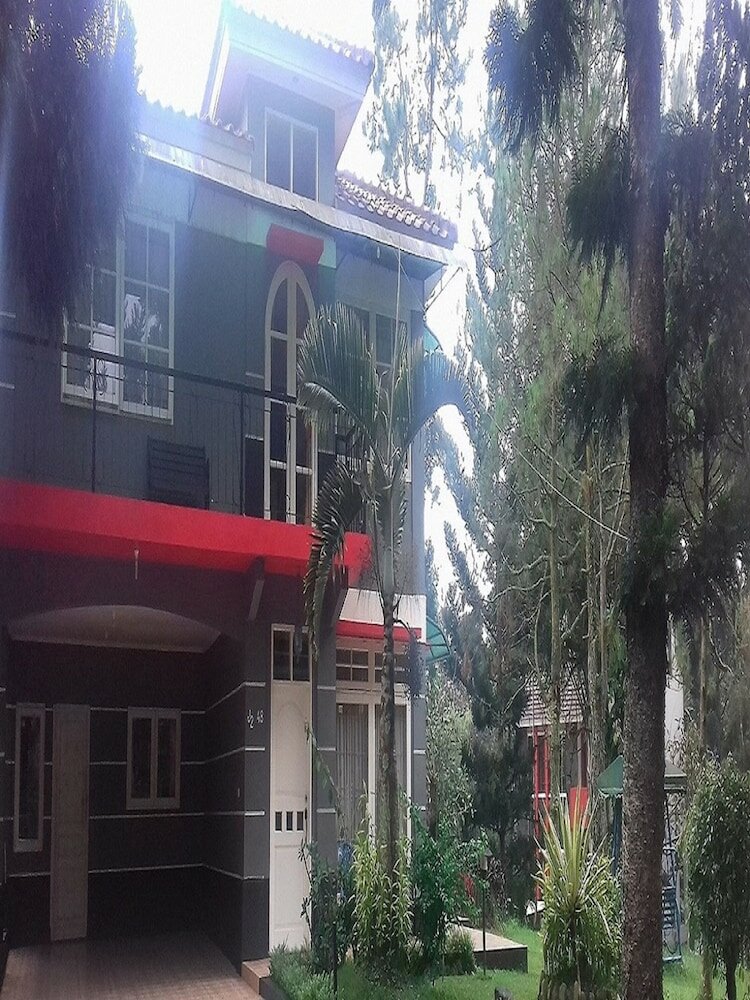 Фото Villa Kota Bunga Seruni