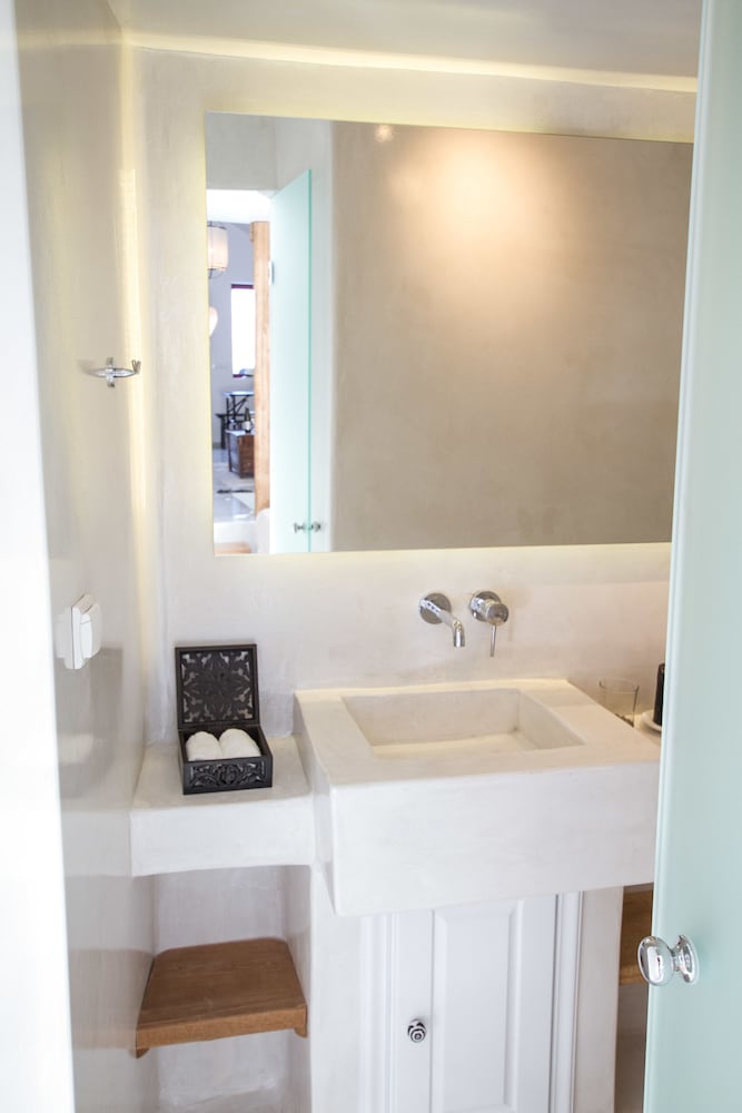 Фото Hector Cave House