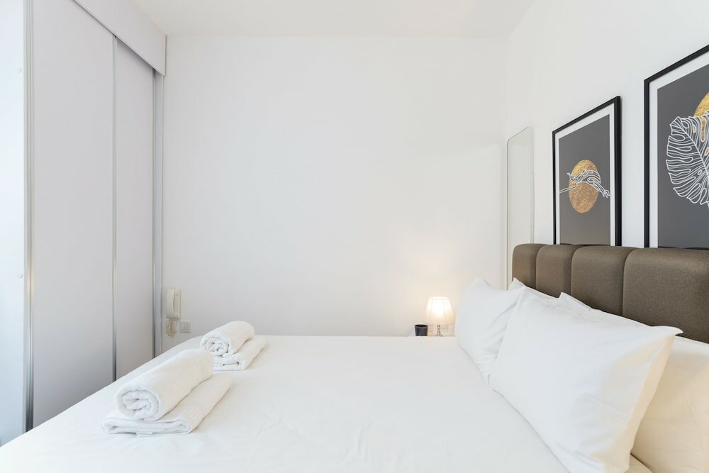 Фото Апартаменты Quiet Hideaway & Terrace near Beach by FeelHome