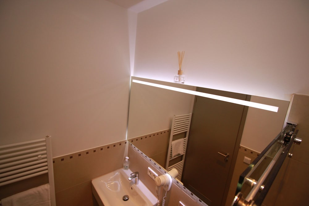 Фото Slamba Hostel Augsburg