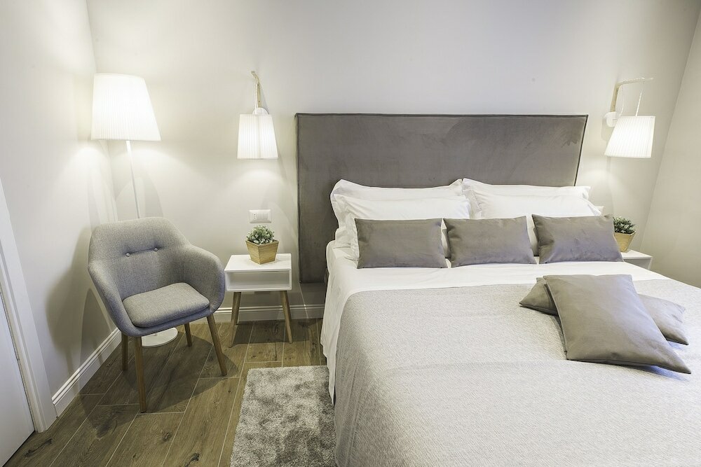 Фото Colonna Luxury Suites