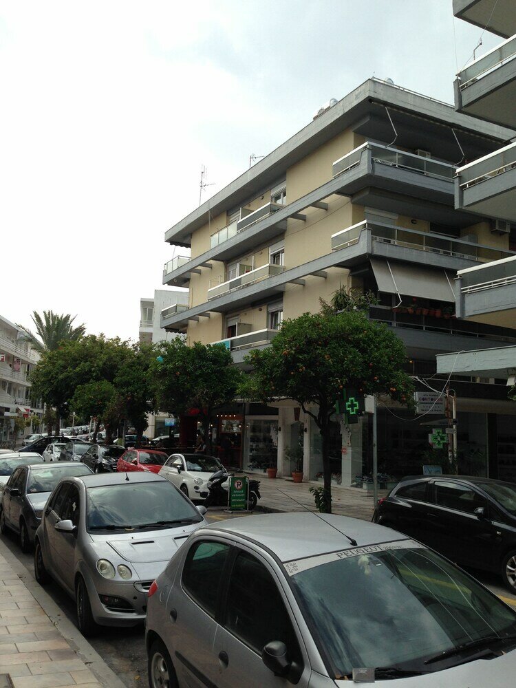 Фото отеля 1