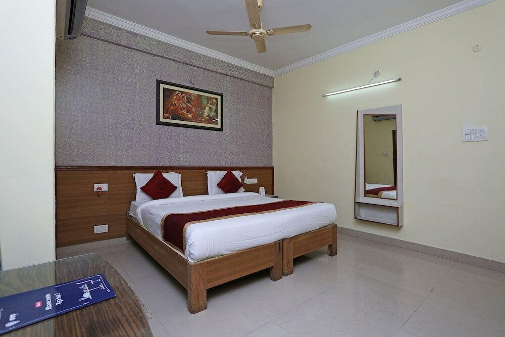 Фото Oyo 8932 Delight Inn Gachibowli