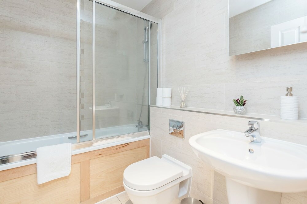 Фото Spectacular Strand Two Bed Apartment