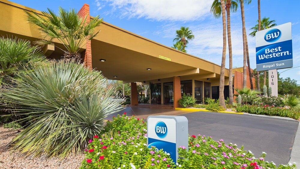 Фото Best Western Royal Sun Inn & Suites