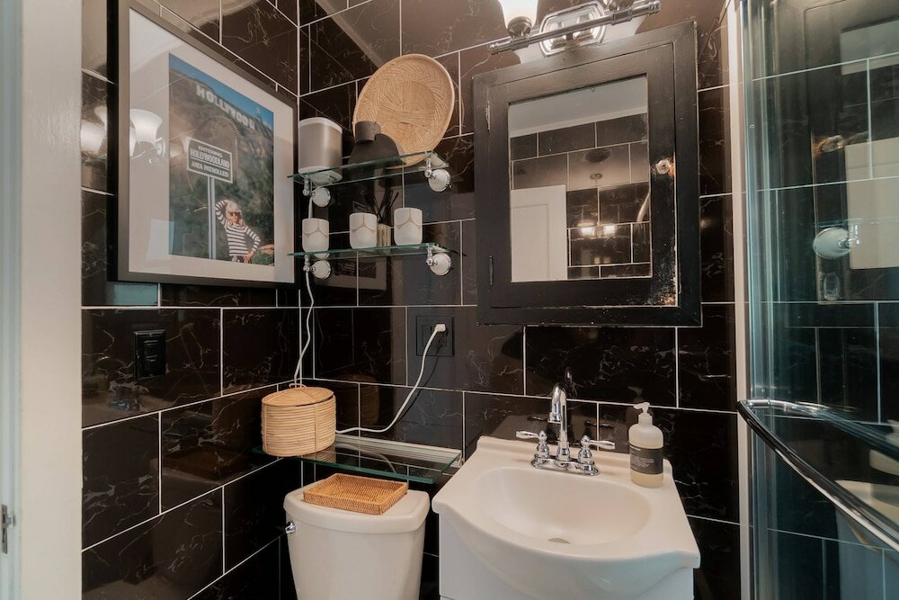 Фото The Palms Cottage Private Pool, Downtown, Beach, The Square