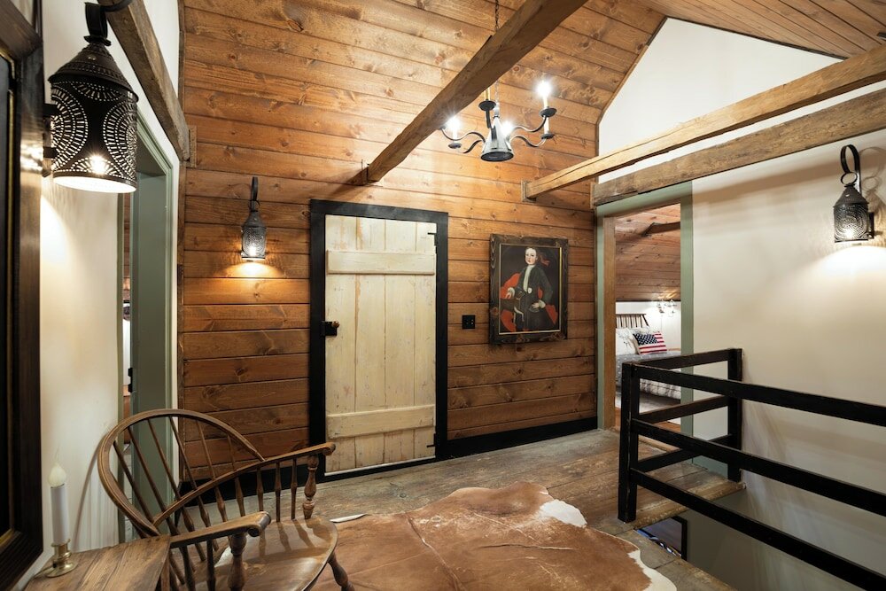 Фото 1735 Stone Farmhouse