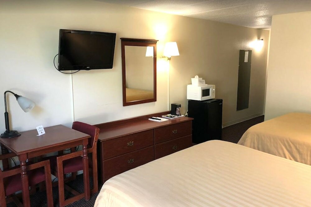 Фото Norwood Inn and Suites Worthington