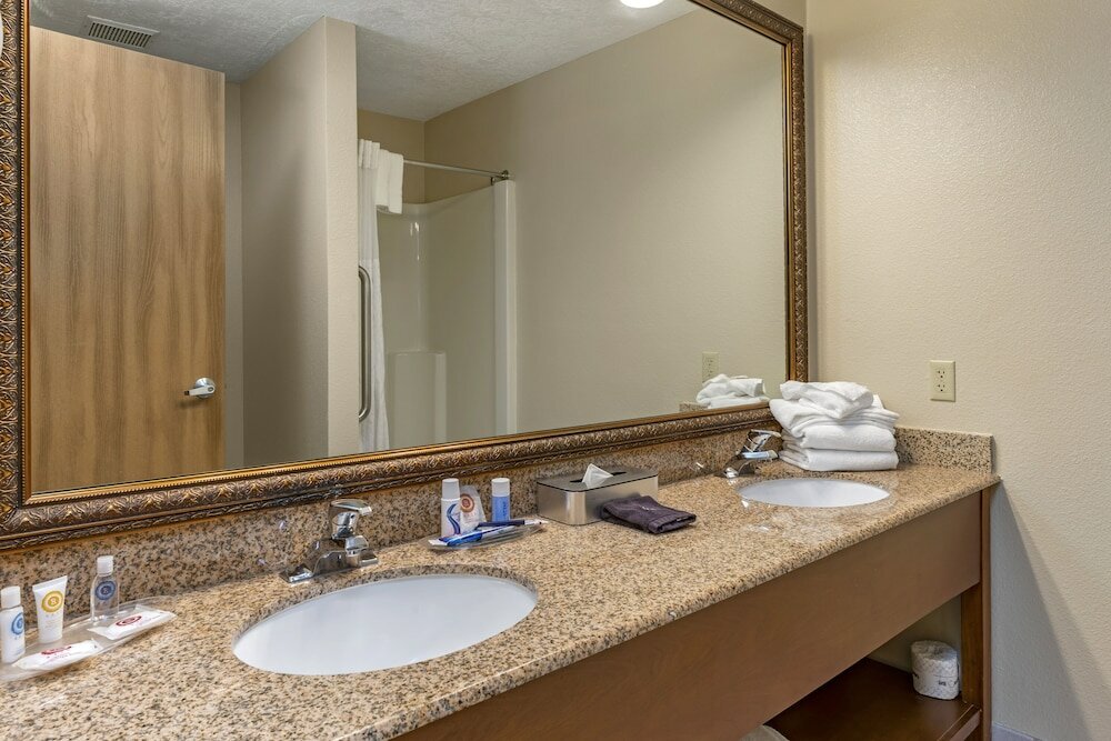 Фото Comfort Suites Salem