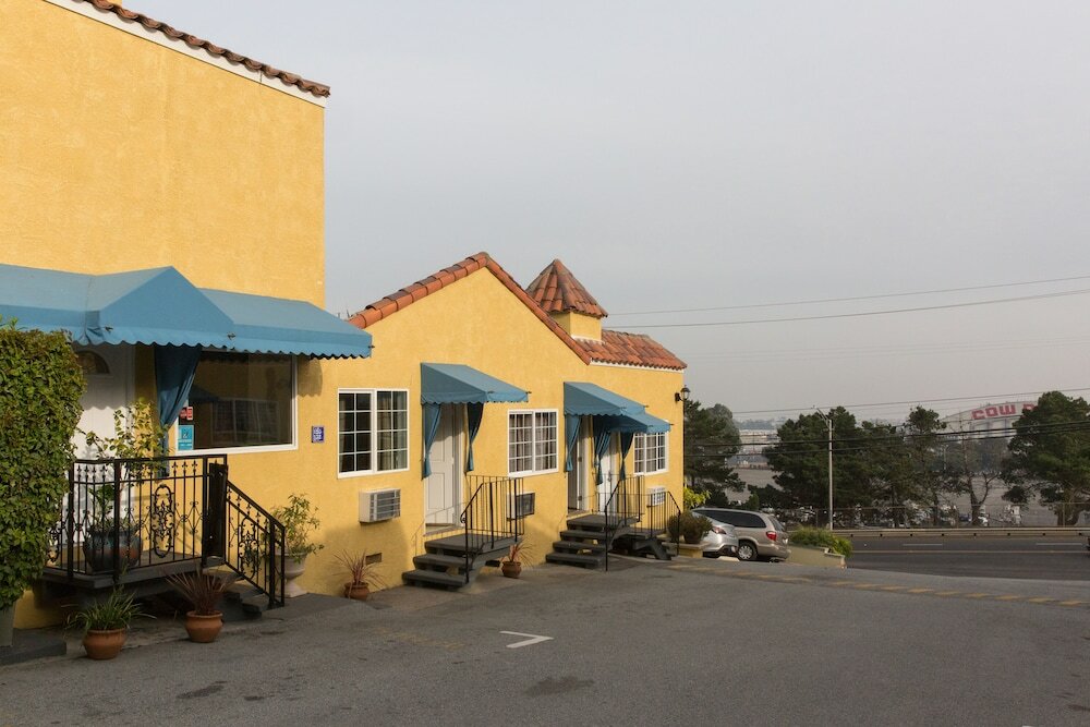 Фото Alpine Inn And Suites