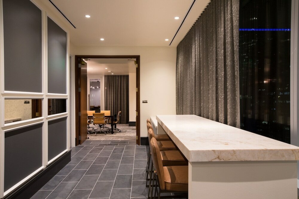Фото The Laura Hotel, Houston Downtown, Autograph Collection