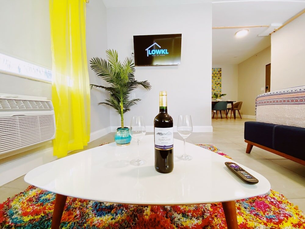 Фото Miami International by Lowkl