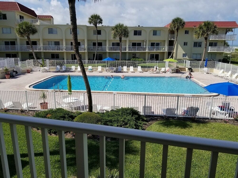 Фото Ocean View 2 Bed, 2 Bath, Steps to the Beach - Spanish Trace 240