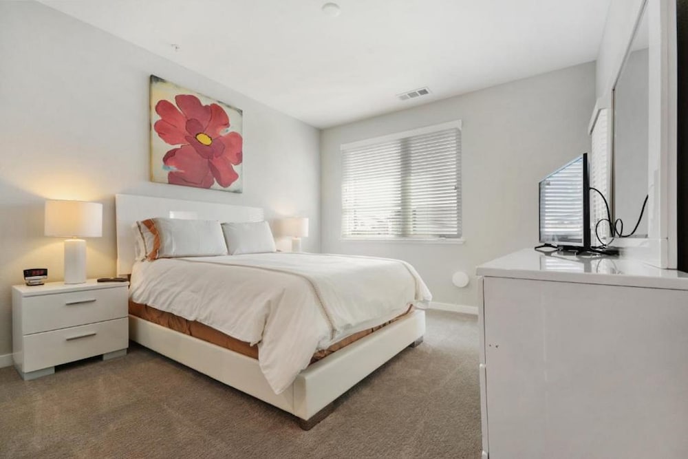 Фото Luxury Condos Menlo Park