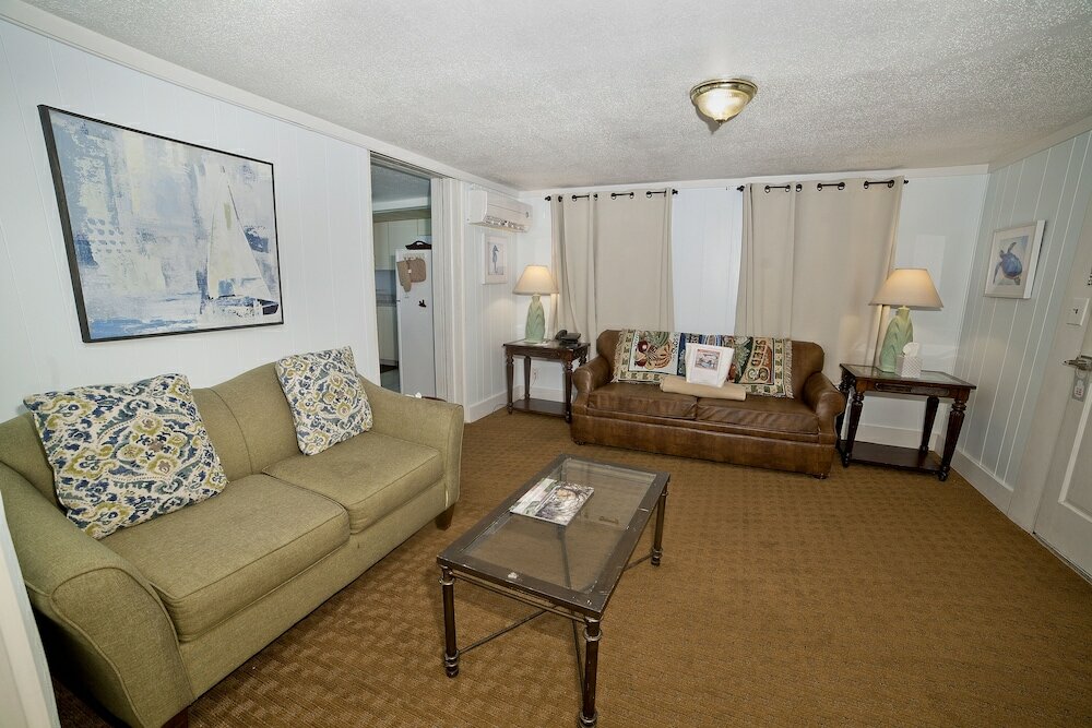 Фото DeSoto Beach Gardens