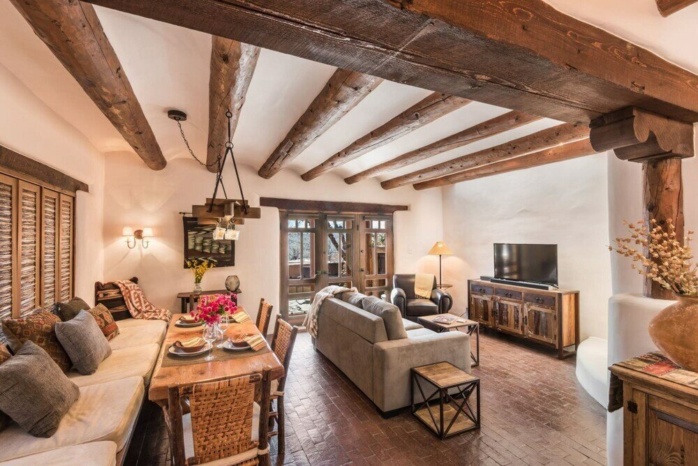 Фото Buena Suerte - Quintessential Eastside Pied-a-terre, Fabulous Views and Patios, Kiva Fireplace, Walk to Canyon Rd. and the Plaza