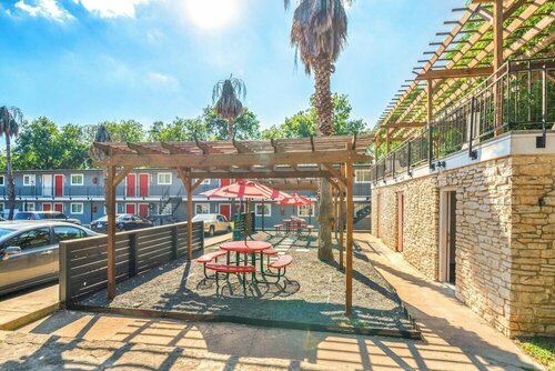 Гостиница Stylish 1br Near Ut Brentwood Evonify в Остине