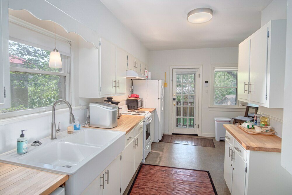 Фото Close to Famous Attractions With Hot Tub and Fire Pit