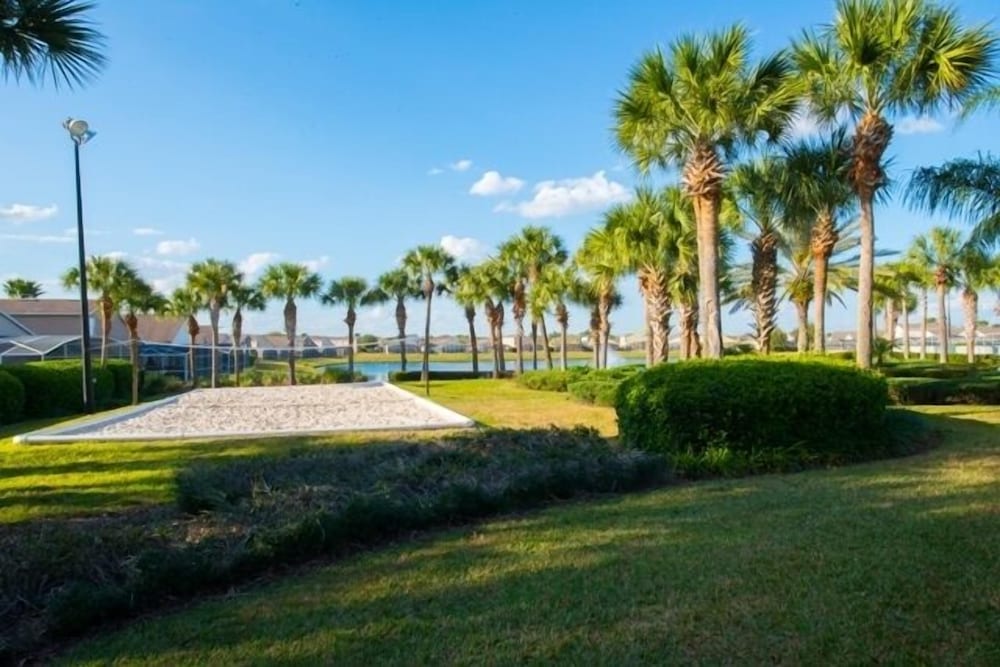 Фото Ov3252 - Hampton Lakes - 5 Bed 4 Baths Villa